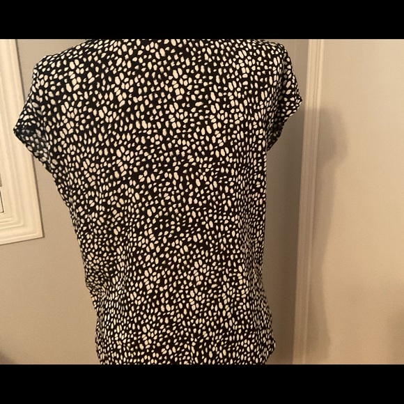 Meet your Posher, Julia - Picture 2 of 9